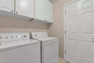 225 Grizzly Ave, Eugene, OR 97404 - Photo 22