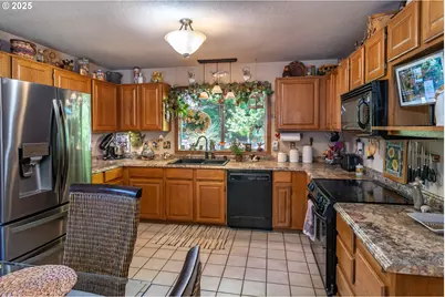 169 NW Brent Ct, Roseburg, OR 97471 - Photo 14