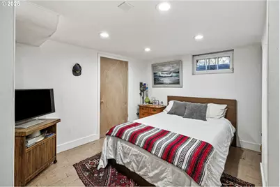 10361 NE Sacramento St, Portland, OR 97220 - Photo 28