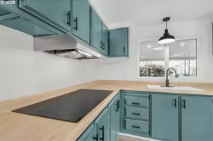 871 SW Liberty Bell Dr, Beaverton, OR 97006 - Photo 8