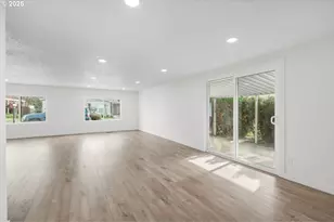 871 SW Liberty Bell Dr, Beaverton, OR 97006 - Photo 4