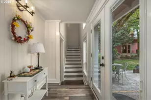 8918 SW Grabhorn Rd, Beaverton, OR 97007 - Photo 2