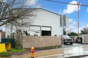 6704 NE 47th Ave, Portland, OR 97218 - Photo 1