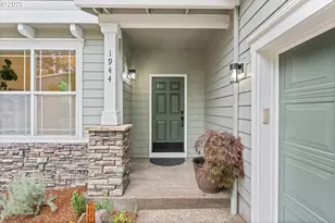 1944 SW 20th Ct, Gresham, OR 97080 - Photo 6
