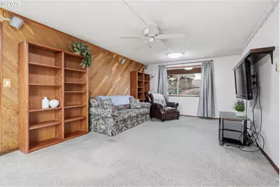 1145 NW Sunnywood Ct, McMinnville, OR 97128 - Photo 16