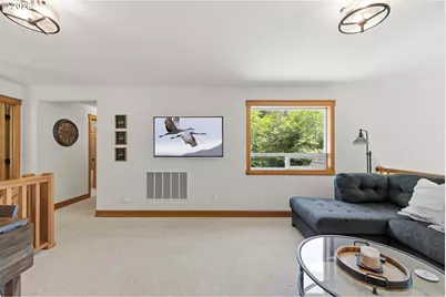 68260 Ridge Rd, North Bend, OR 97459 - Photo 24