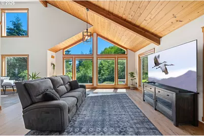 68260 Ridge Rd, North Bend, OR 97459 - Photo 12