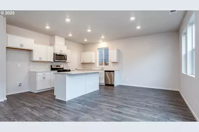 4966 Dilling Ave NE, Salem, OR 97301 - Photo 8