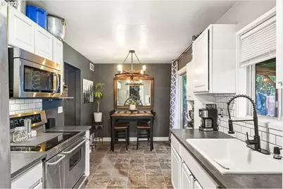 4825 SE Brookside Dr, Milwaukie, OR 97222 - Photo 4