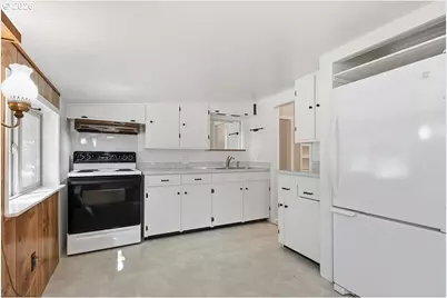 87775 Erdman Way, Veneta, OR 97487 - Photo 16