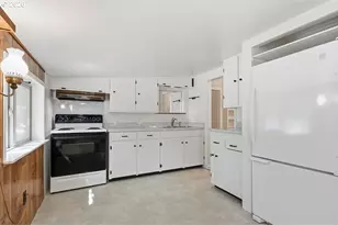 87775 Erdman Way, Veneta, OR 97487 - Photo 16