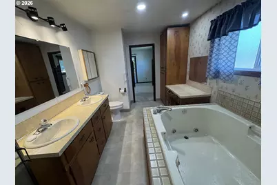845 W Rose St, Lebanon, OR 97355 - Photo 32
