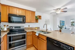 808 9th St, Hood River, OR 97031 - Photo 10
