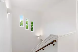 808 9th St, Hood River, OR 97031 - Photo 18