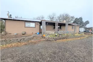 71564 Palmer Junction Rd, Elgin, OR 97827 - Photo 2