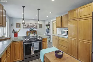 9244 SW Blake St, Tualatin, OR 97062 - Photo 14