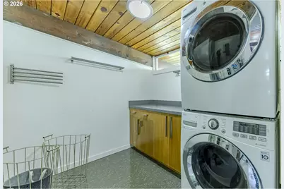 2889 Van Ave, Eugene, OR 97401 - Photo 24