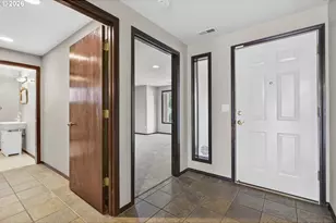 2217 NE 179th St, Ridgefield, WA 98642 - Photo 2