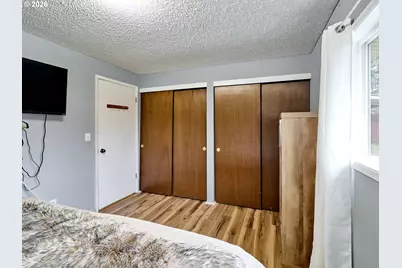 750 NE 5th St, Willamina, OR 97396 - Photo 16