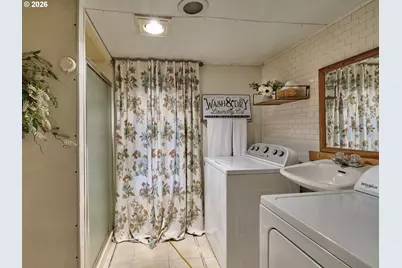 750 NE 5th St, Willamina, OR 97396 - Photo 22