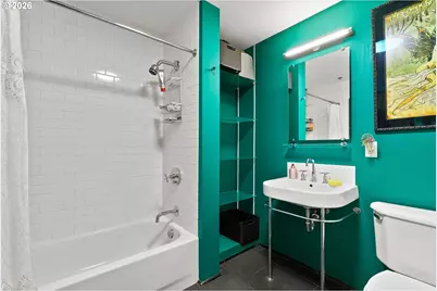 1400 NW Irving St #402, Portland, OR 97209 - Photo 26