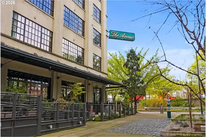 1400 NW Irving St #402, Portland, OR 97209 - Photo 2