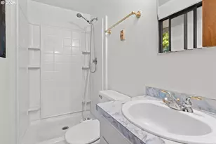 3616 Wilshire Ln, Eugene, OR 97405 - Photo 18