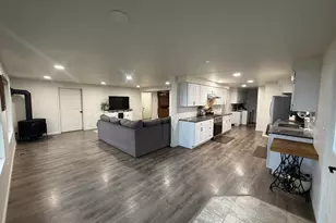 3647 SW Hwy 97, Madras, OR 97741 - Photo 6