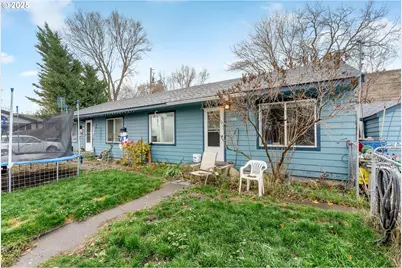 1008 Snipes St, The Dalles, OR 97058 - Photo 2