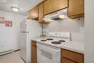 11490 SW Crown Dr, King City, OR 97224 - Photo 14
