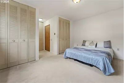 11490 SW Crown Dr #2, King City, OR 97224 - Photo 20