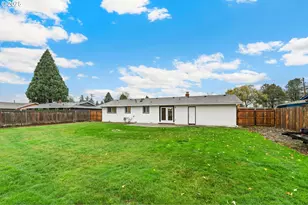 1948 NE Sunrise Ln, Hillsboro, OR 97124 - Photo 20