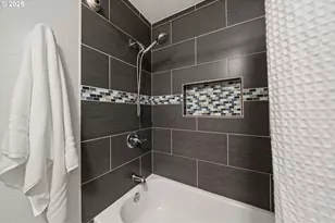 1948 NE Sunrise Ln, Hillsboro, OR 97124 - Photo 18