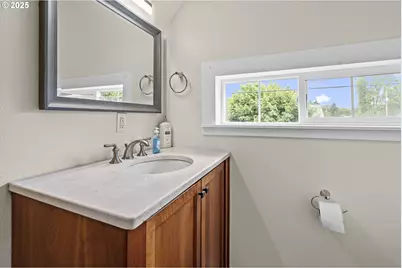 245 NE Balm St, Sheridan, OR 97378 - Photo 32