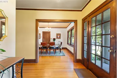 830 NE Cesar E Chavez Blvd, Portland, OR 97232 - Photo 6