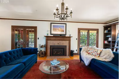 830 NE Cesar E Chavez Blvd, Portland, OR 97232 - Photo 16