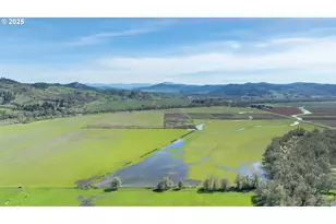 687 Hubbard Creek Rd, Umpqua, OR 97486 - Photo 12