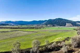 687 Hubbard Creek Rd, Umpqua, OR 97486 - Photo 6