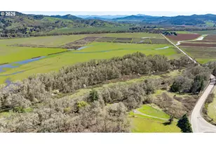 687 Hubbard Creek Rd, Umpqua, OR 97486 - Photo 18