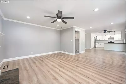 6708 NE 2nd Pl, Vancouver, WA 98665 - Photo 18