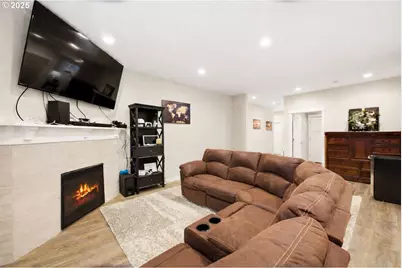 2211 SE 12th Ave, Canby, OR 97013 - Photo 10