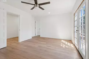 8806 NE Sacramento St, Portland, OR 97220 - Photo 32