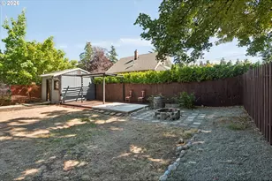8806 NE Sacramento St, Portland, OR 97220 - Photo 40