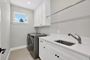 9228 SW 50th Ave, Portland, OR 97219 - Photo 32