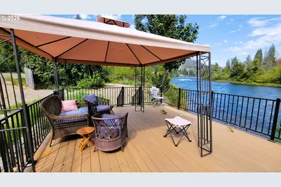 49570 McKenzie Hwy, Vida, OR 97488 - Photo 4