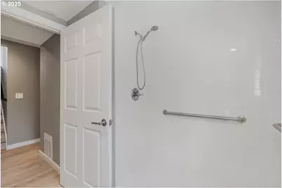 2706 SE Spruce St, Hillsboro, OR 97123 - Photo 28