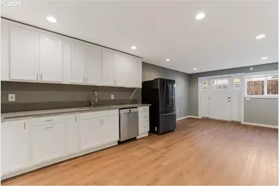 2706 SE Spruce St, Hillsboro, OR 97123 - Photo 18