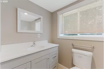 2706 SE Spruce St, Hillsboro, OR 97123 - Photo 20