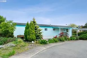 1418 Pine St, Silverton, OR 97381 - Photo 10