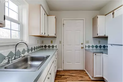 951 W 27th Ave, Eugene, OR 97405 - Photo 14